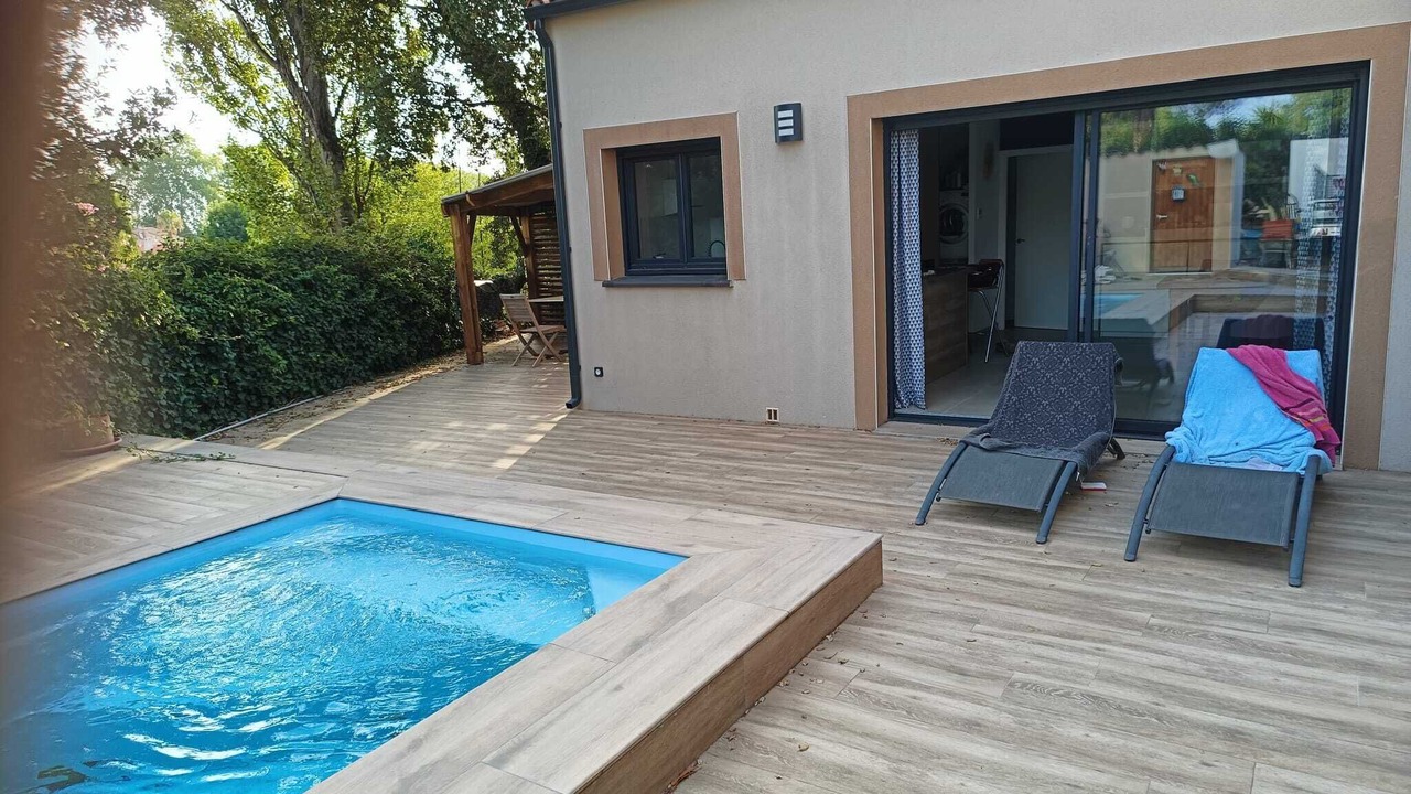 Photo of Outdoor in Saint-Genis