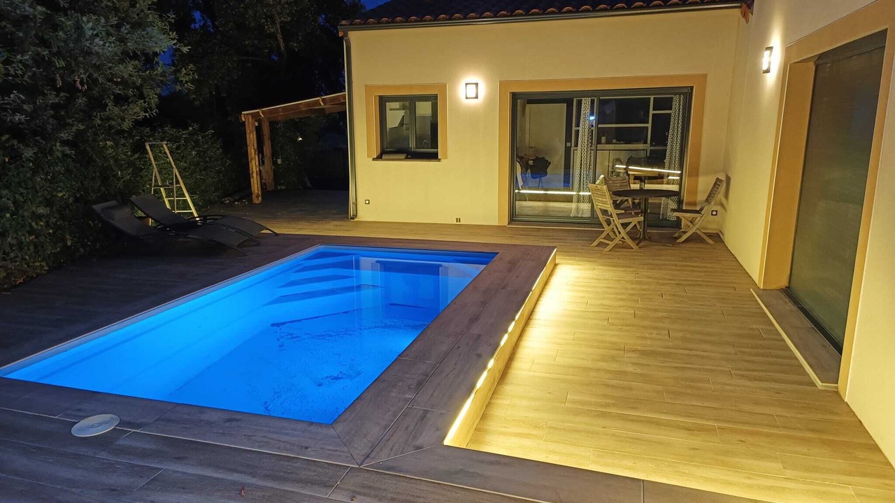 Photo of Outdoor in Saint-Genis