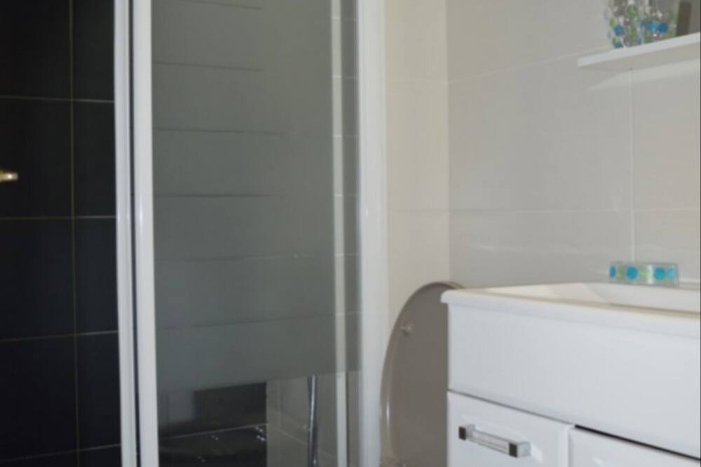 Photo of Bathroom in Saint-Cyprien Plage