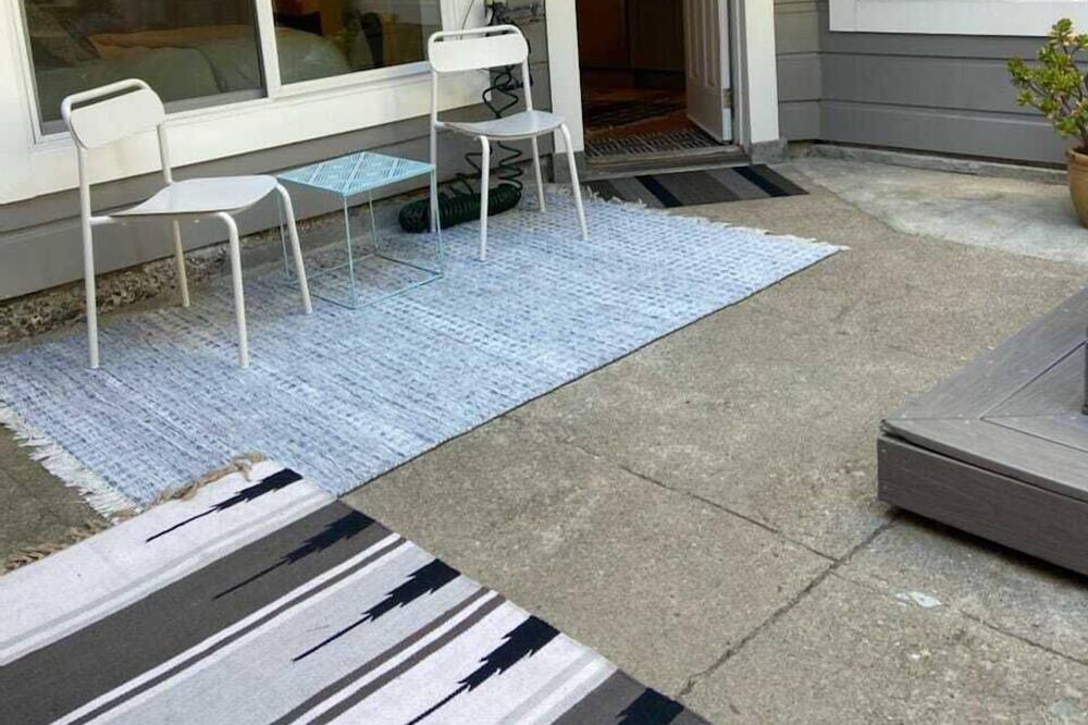 Photo of Patio Balcony in Lake Street