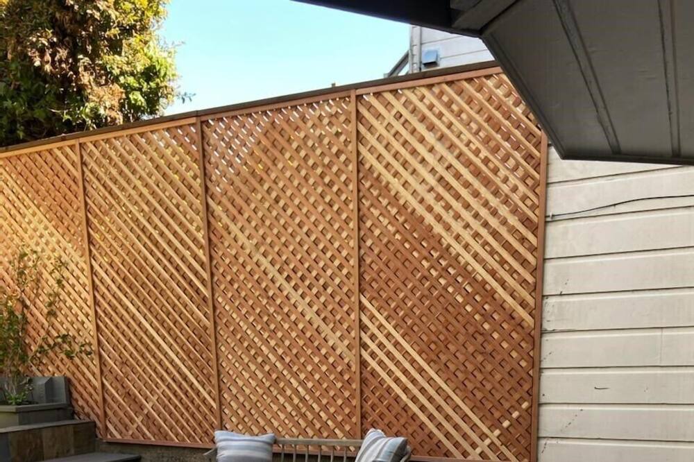 Photo of Patio Balcony in Lake Street