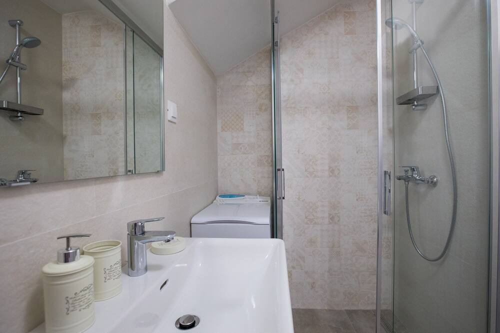 Photo of Bathroom in Cavtat Old Town