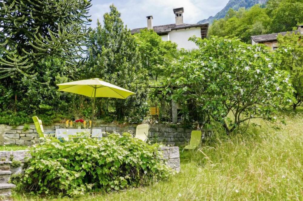 Photo of Outdoor in Negrentino