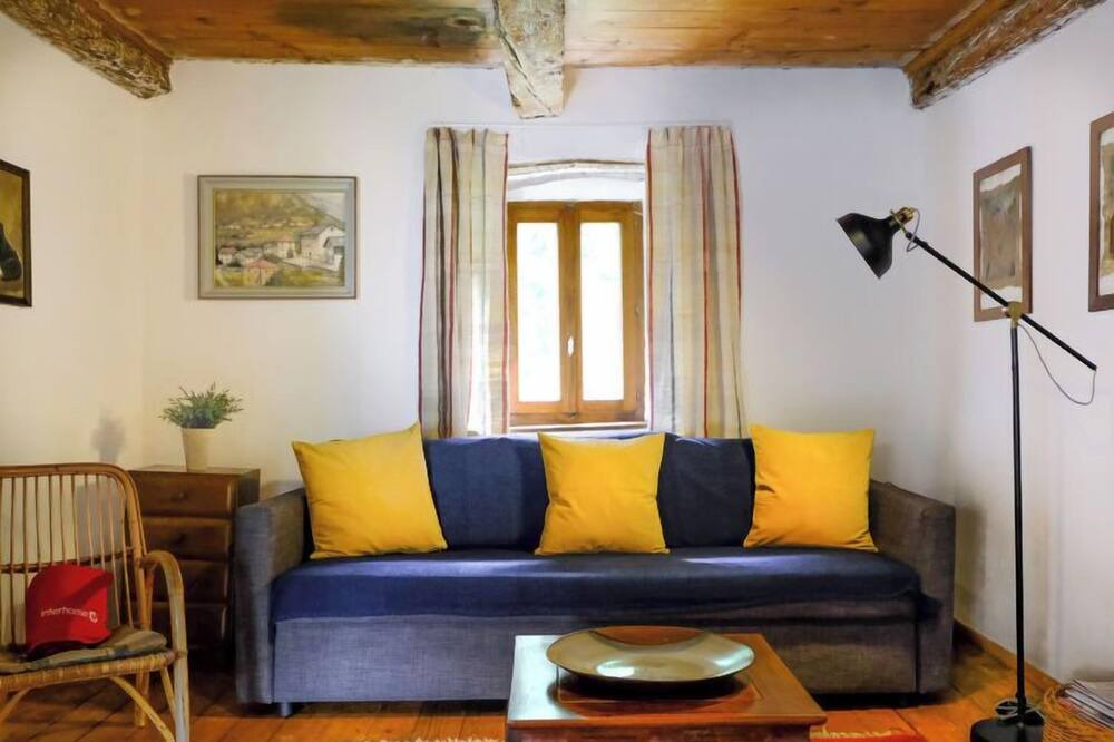 Photo of Livingroom in Negrentino