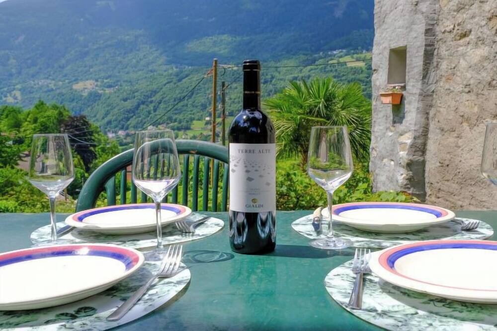Photo of Outdoor in Negrentino