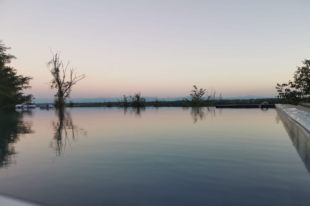 Photo of Outdoor in Pimbo