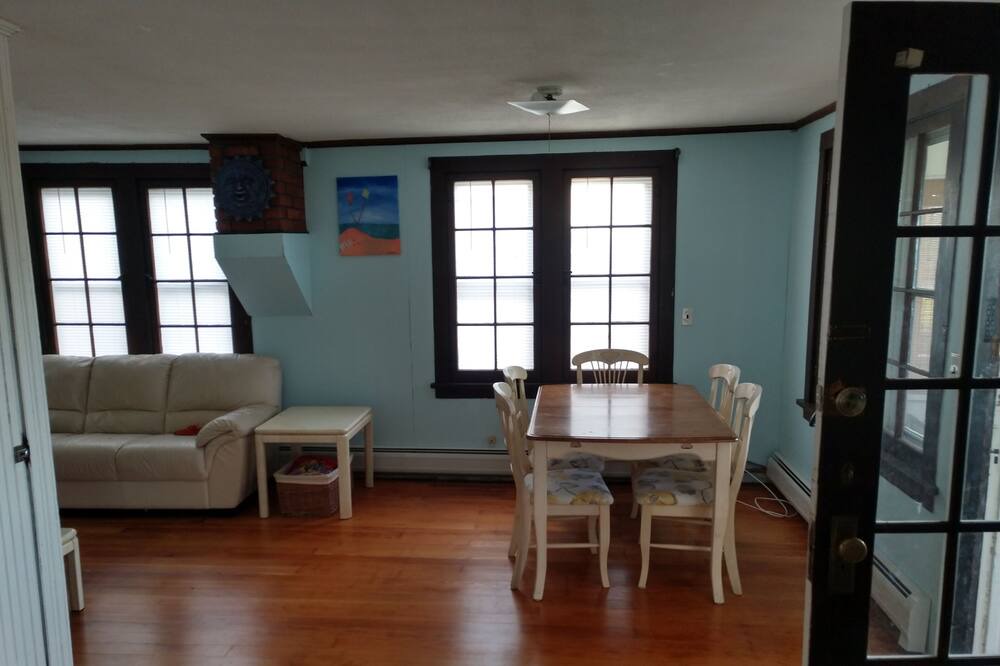 Photo of Livingroom in Hilton