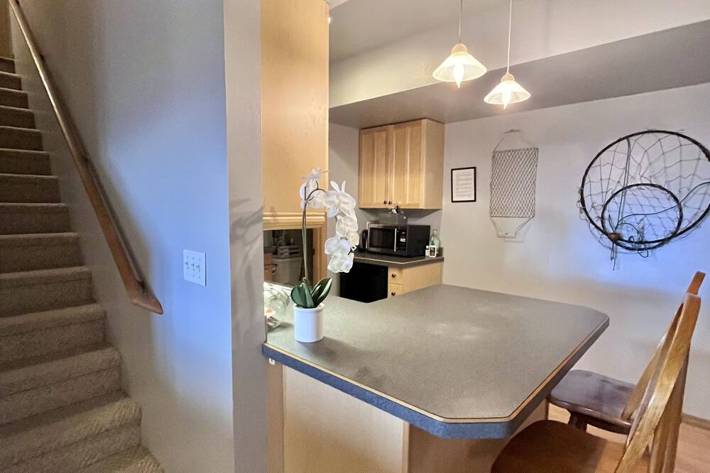 Photo of Kitchen in Knik-Fairview