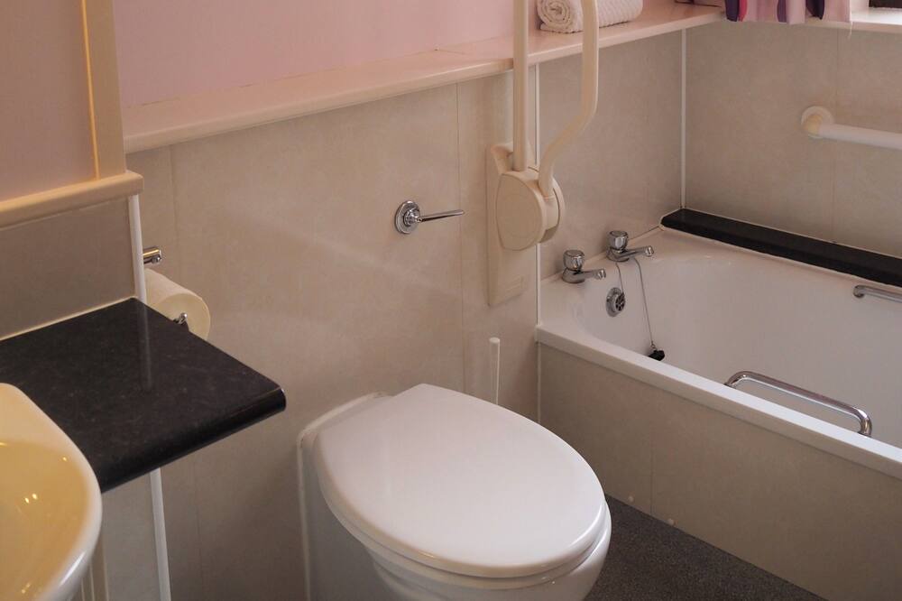 Photo of Bathroom in Lerwick