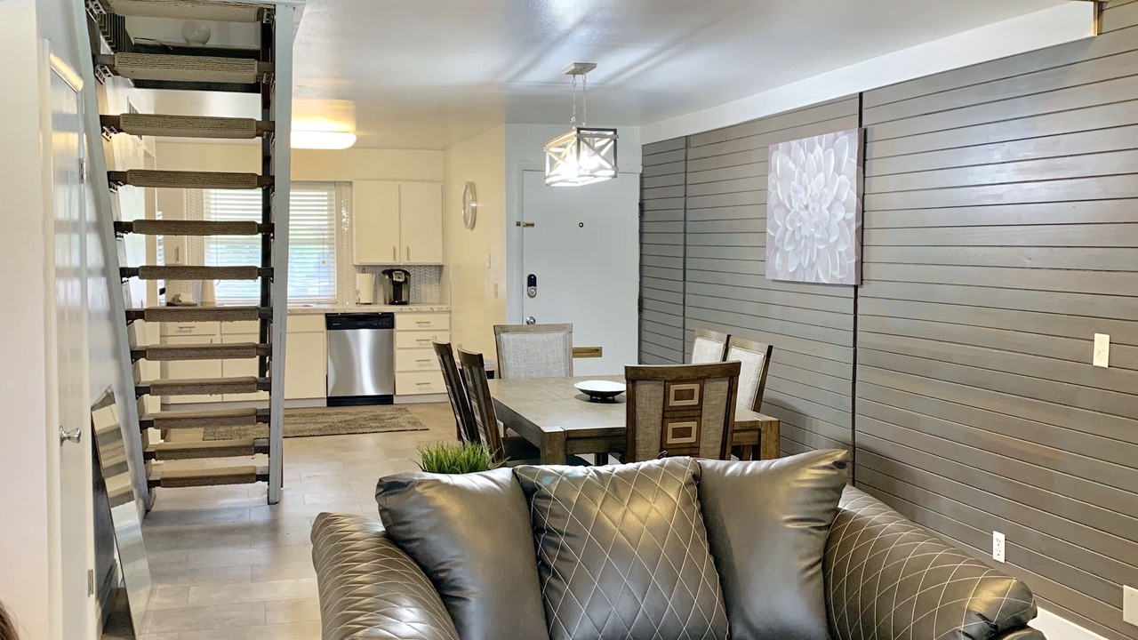 Photo of Livingroom in Ogden