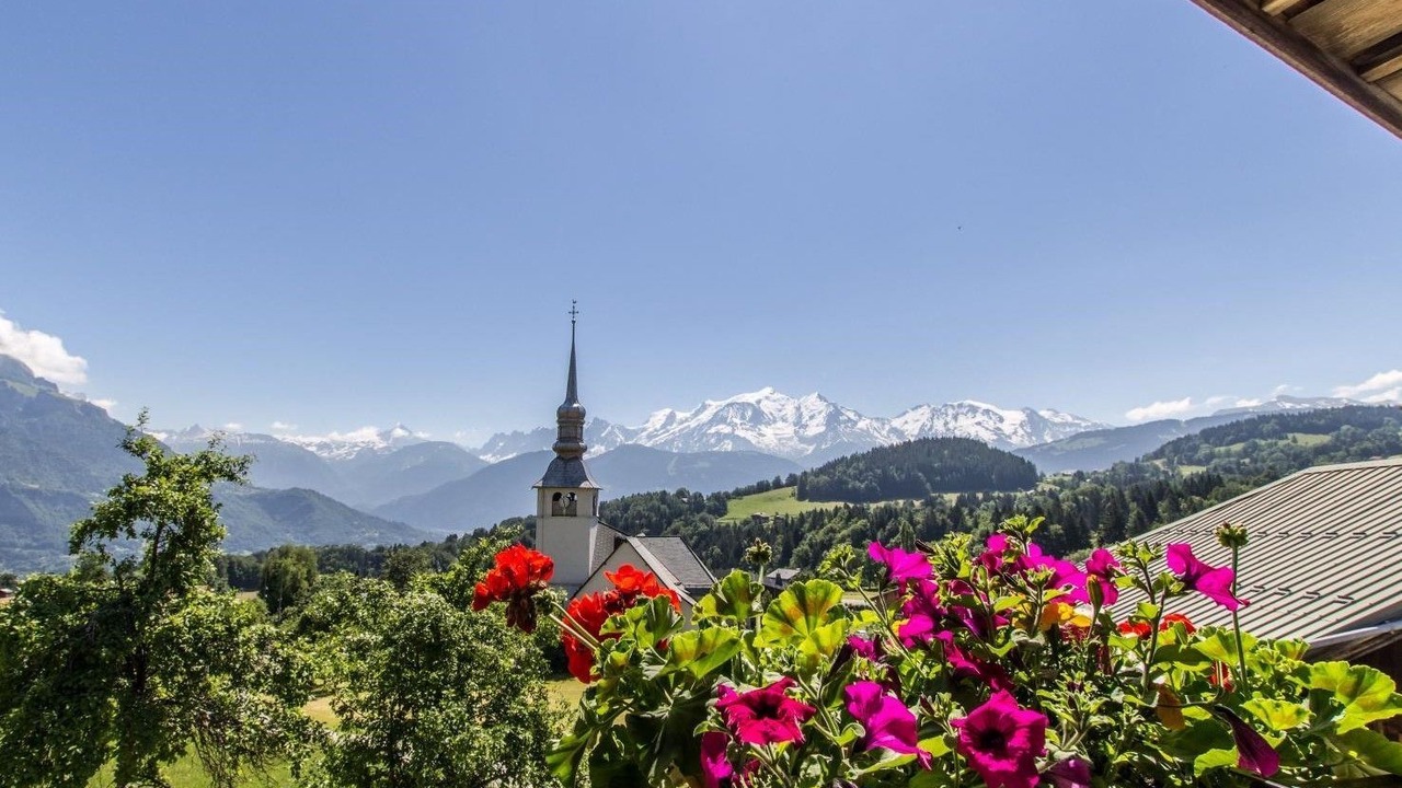 Photo of Others in Cordon