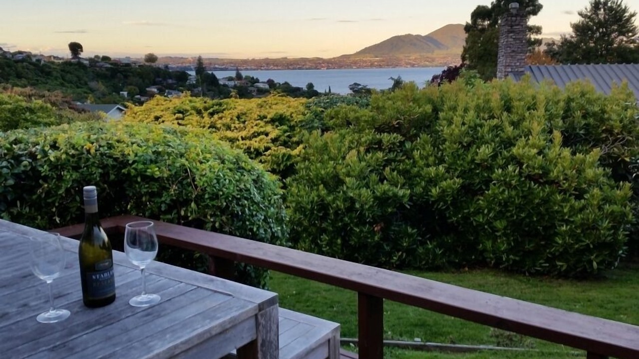 Photo of Outdoor in Acacia Bay