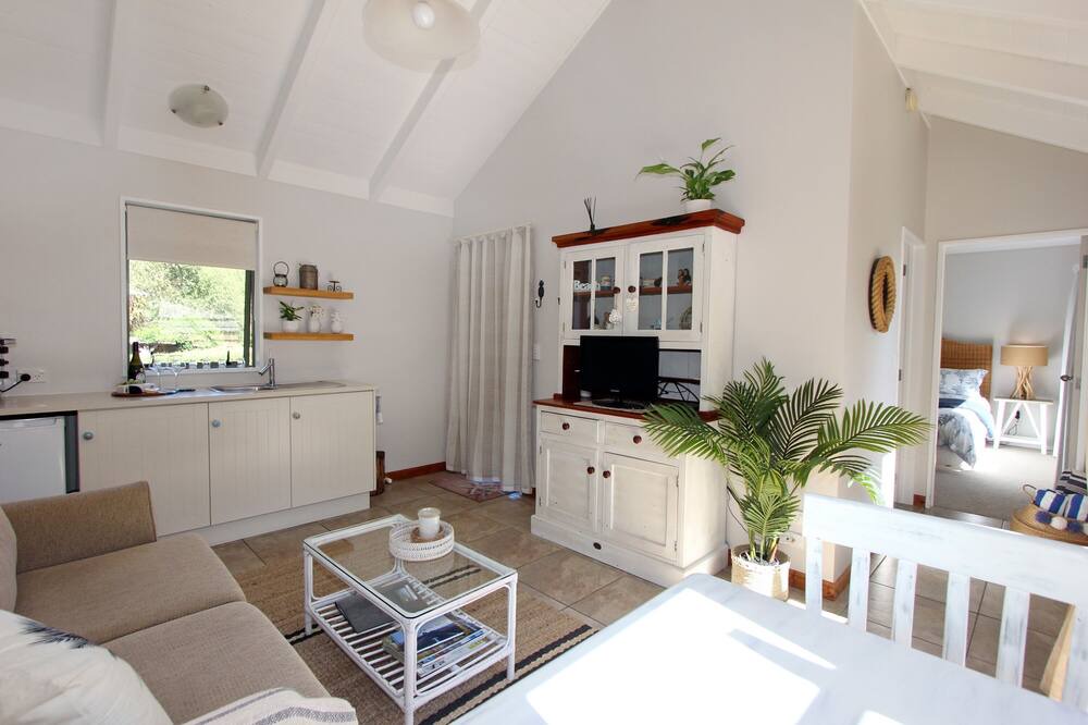 Photo of Livingroom in Cooks Beach