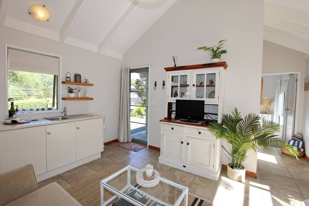 Photo of Livingroom in Cooks Beach