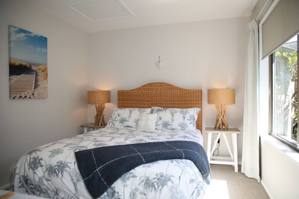 Photo of Bedroom in Cooks Beach