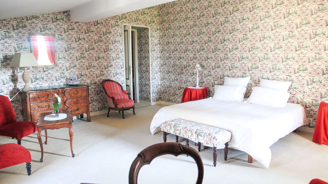 Photo of Bathroom in Tresses