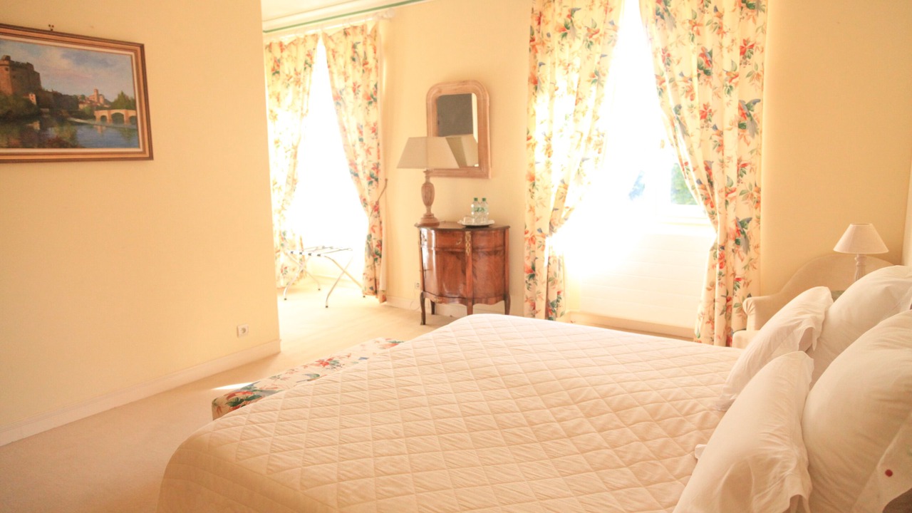 Photo of Bathroom in Tresses