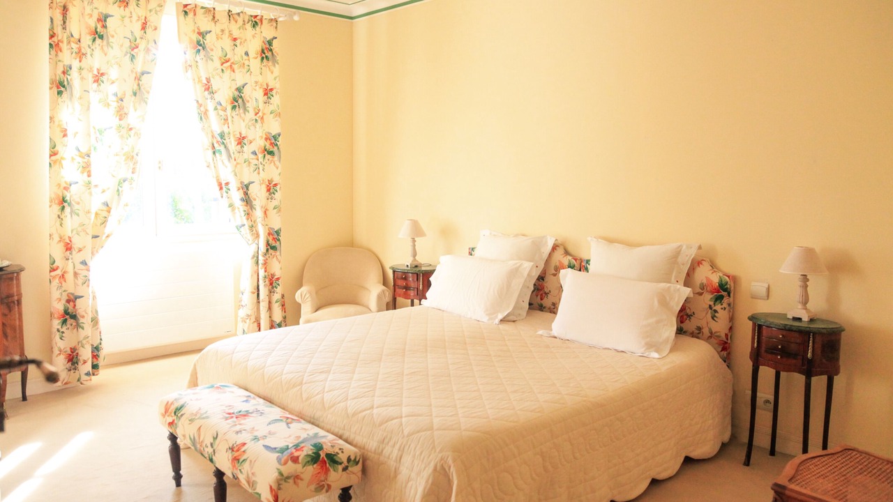 Photo of Others in Tresses