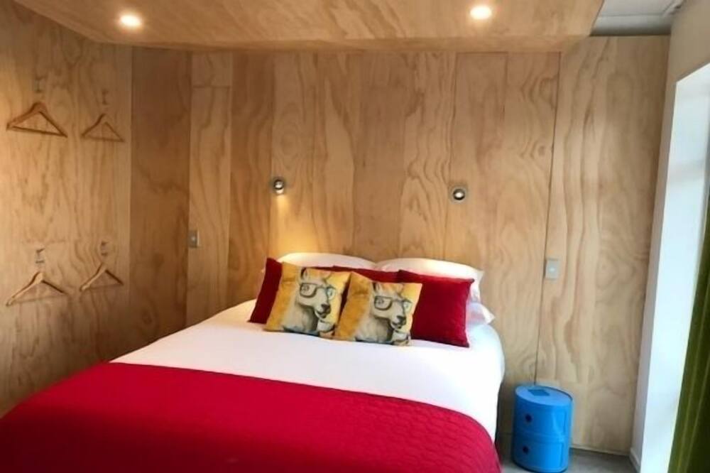 Photo of Others in Aro Valley