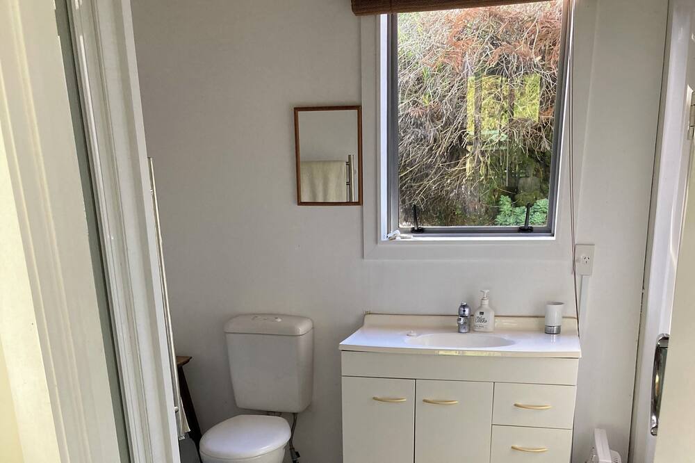 Photo of Bathroom in Kaitake