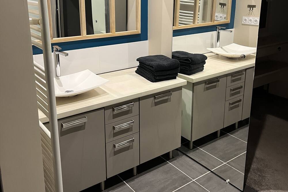 Photo of Bathroom in Bagnols-sur-Ceze