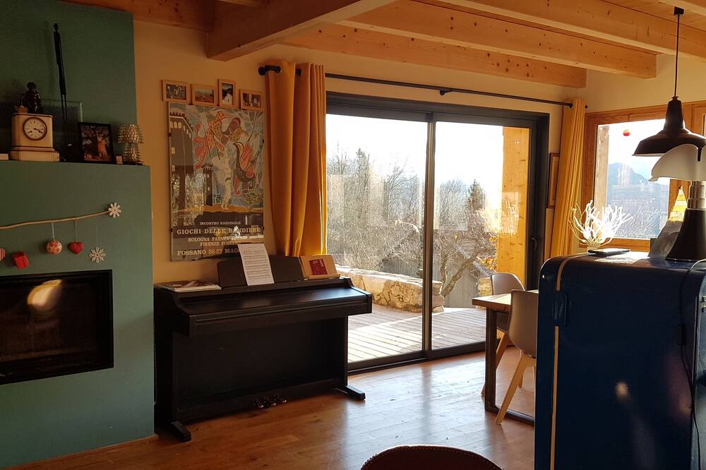 Photo of Livingroom in Dingy-Saint-Clair
