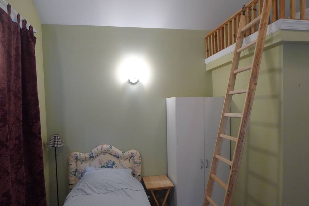 Photo of Bedroom in Shrub Oak