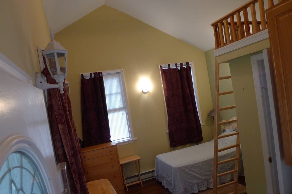 Photo of Bedroom in Shrub Oak