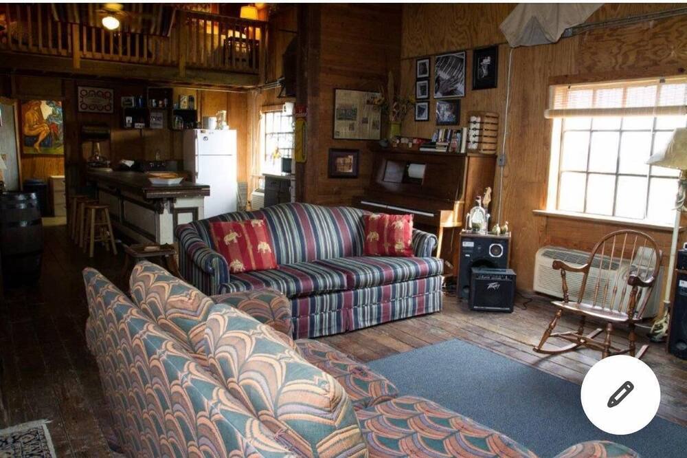 Photo of Livingroom in Clarksdale