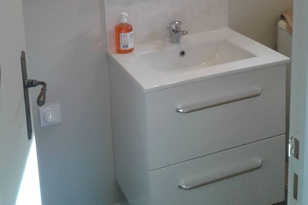 Photo of Bathroom in Rivesaltes