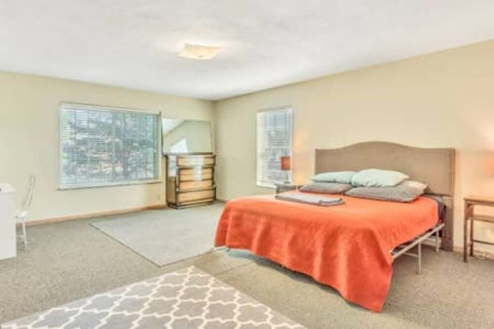 Photo of Bedroom in Lindenwood Park