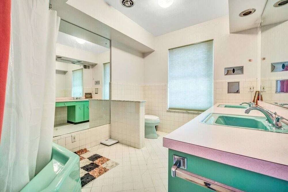 Photo of Kitchen in Lindenwood Park