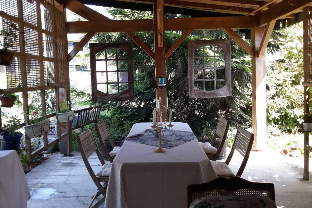 Photo of Patio Balcony in Le Brethon