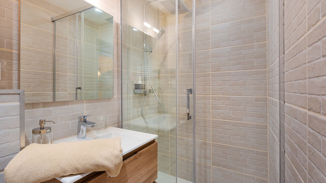 Photo of Bathroom in Gambetta