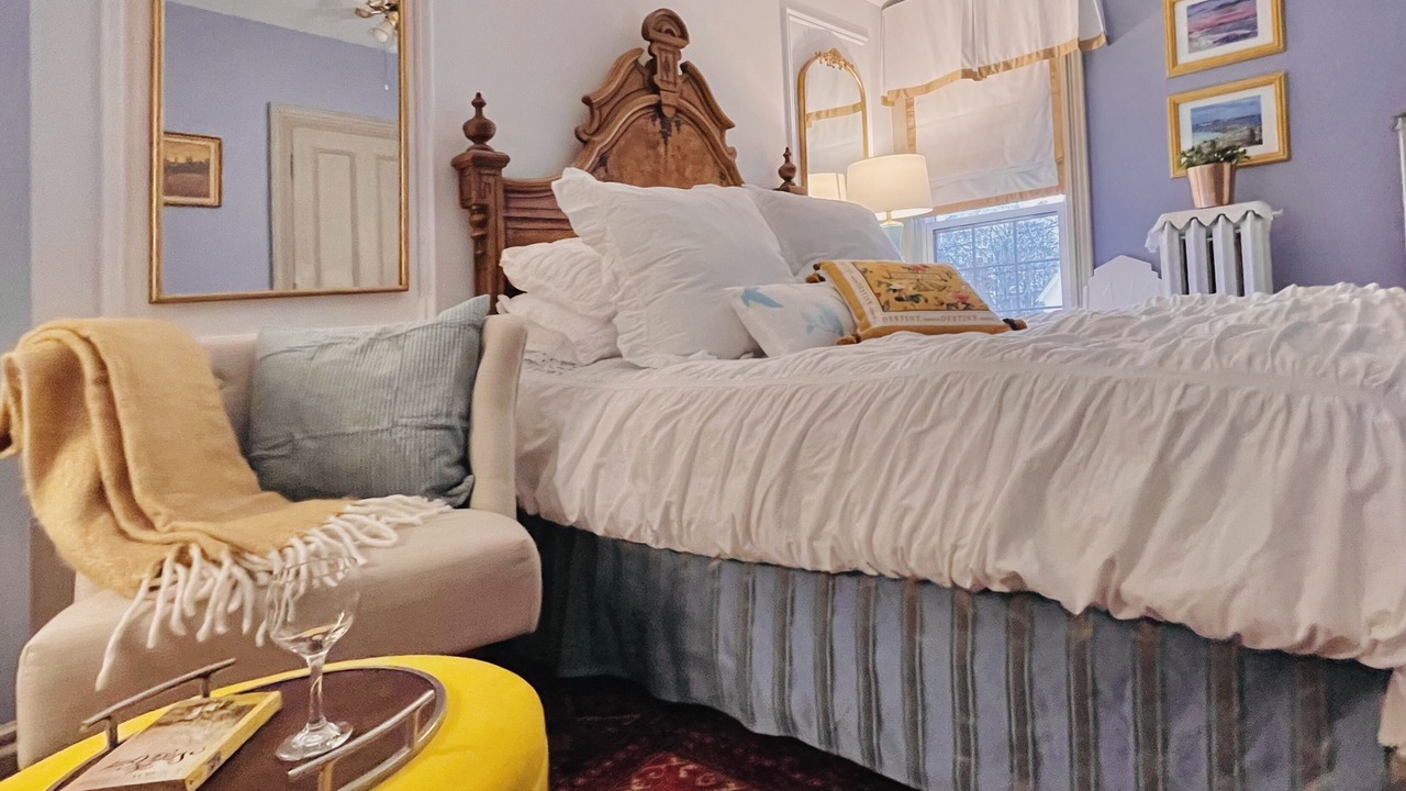 Photo of Bedroom in Queens Square