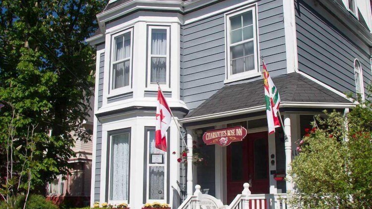 Photo of Outdoor in Queens Square