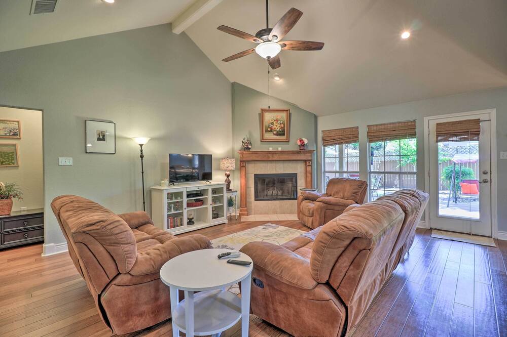 Photo of Bedroom in Apache Shores