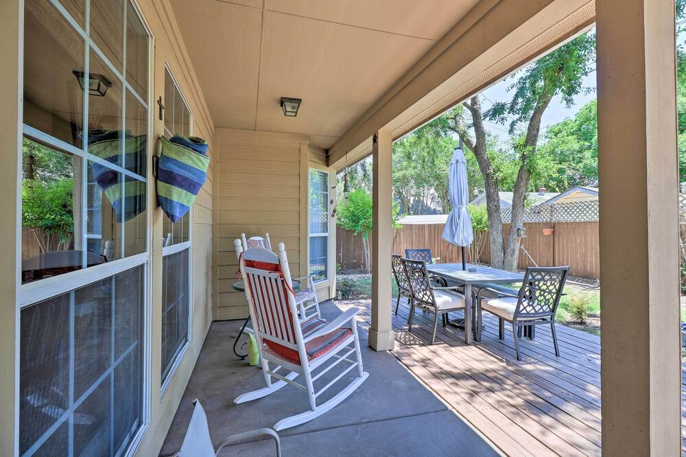 Photo of Patio Balcony in Apache Shores
