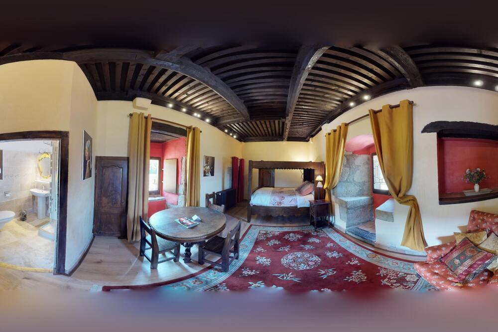 Photo of Bedroom in Brenthonne
