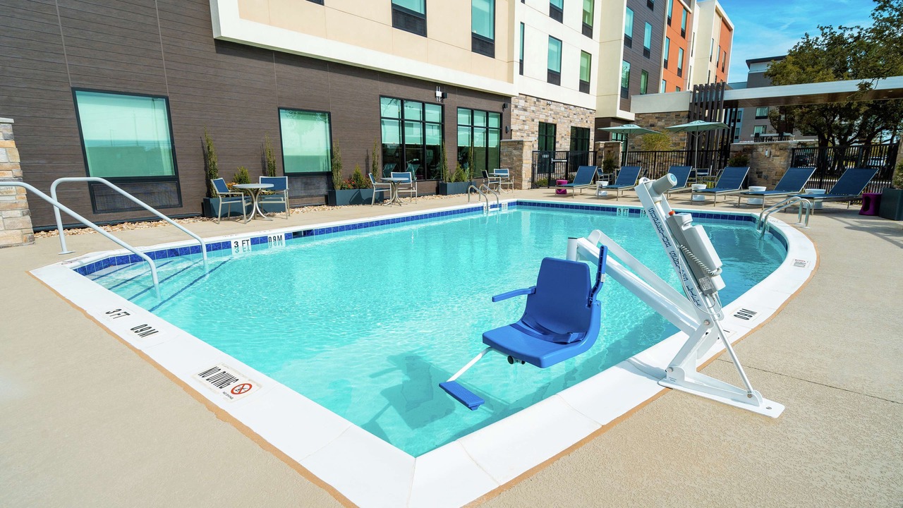 Photo of Outdoor in McNeil