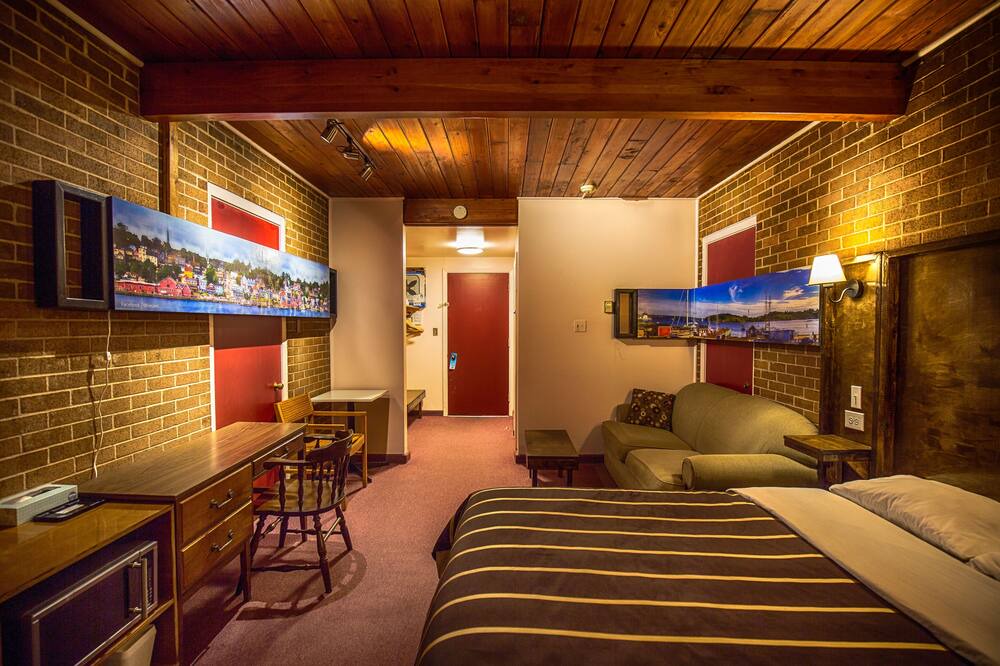 Photo of Bedroom in Lunenburg