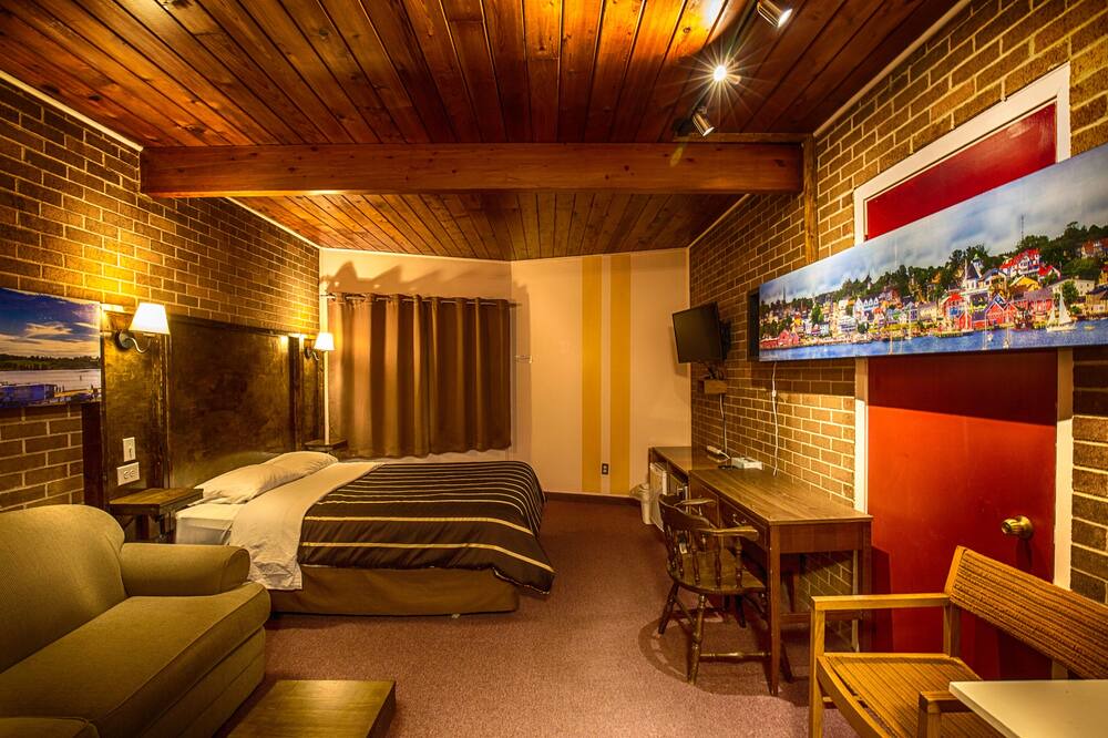 Photo of Bedroom in Lunenburg