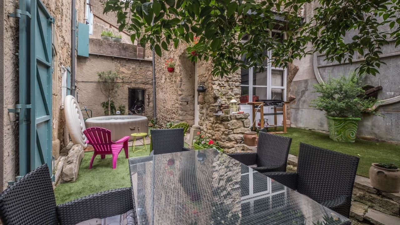 Photo of Patio Balcony in Laure-Minervois