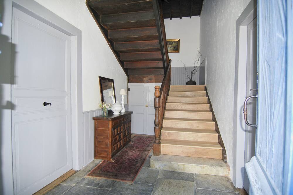 Photo of Others in Clarac