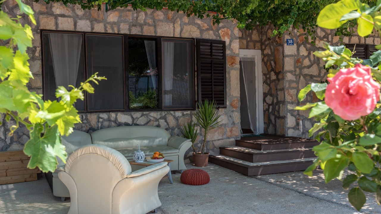 Photo of Outdoor in Grohote