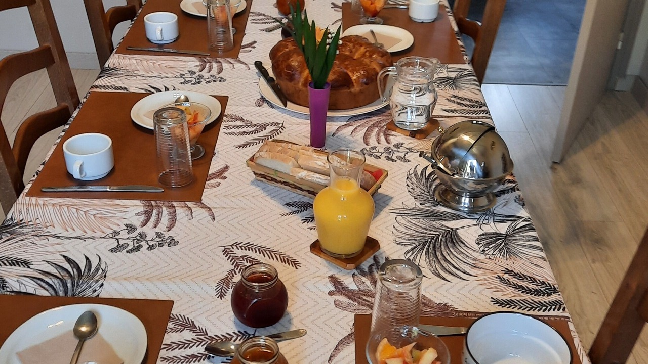 Photo of Others in Maury