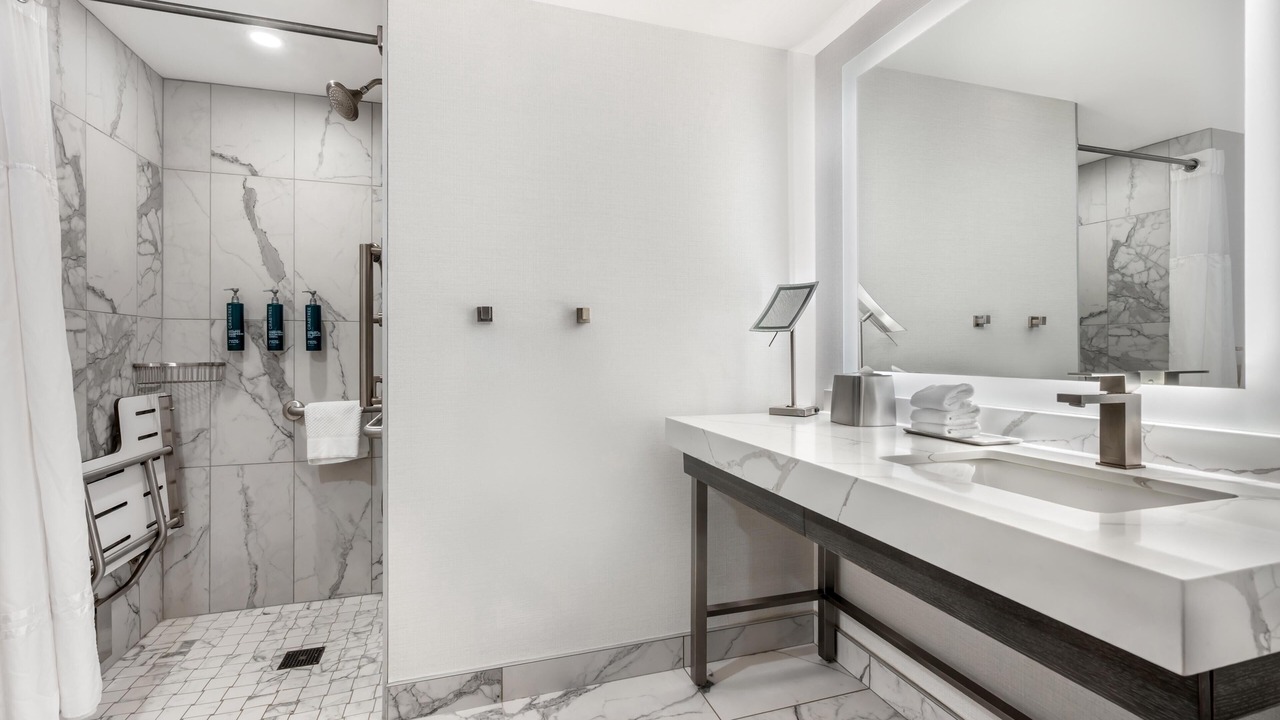 Photo of Bathroom in Streeterville