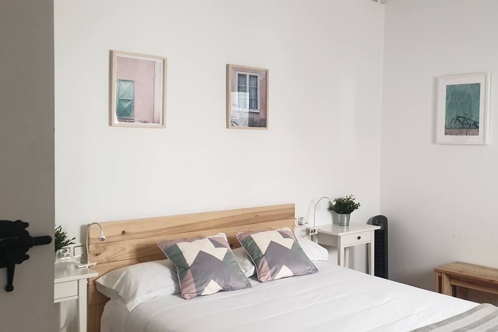 Photo of Bedroom in Logrono