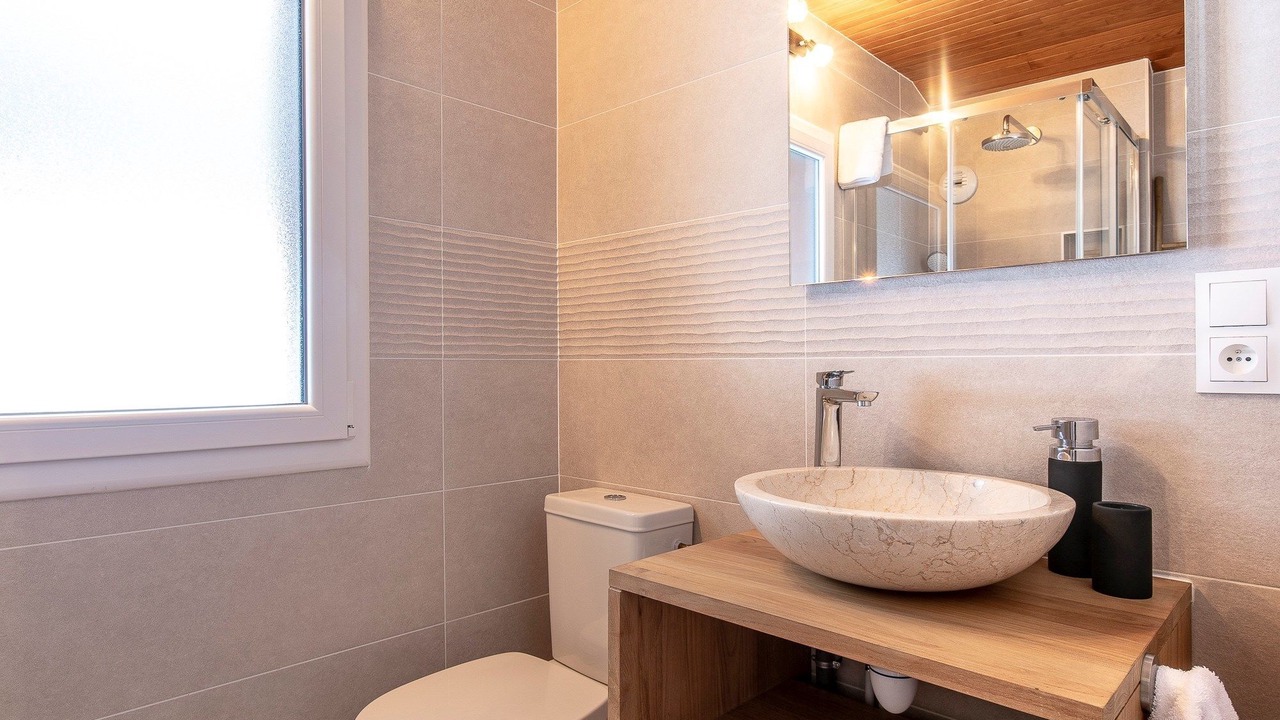 Photo of Bathroom in Lathuile