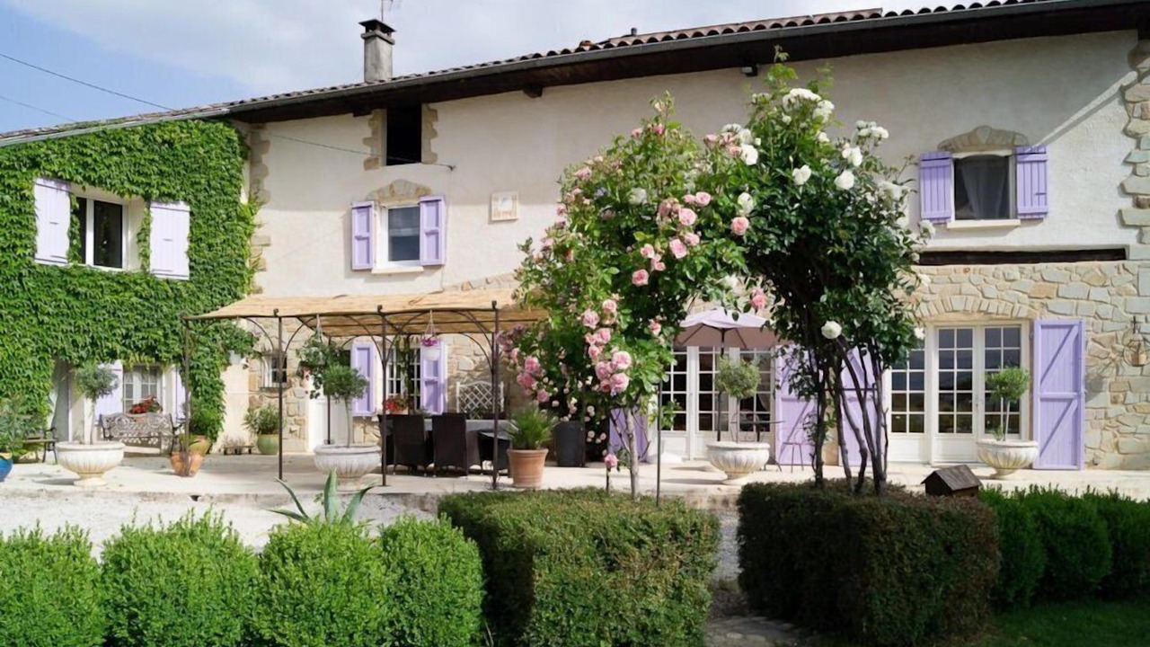 Photo of Buildings in Chatte